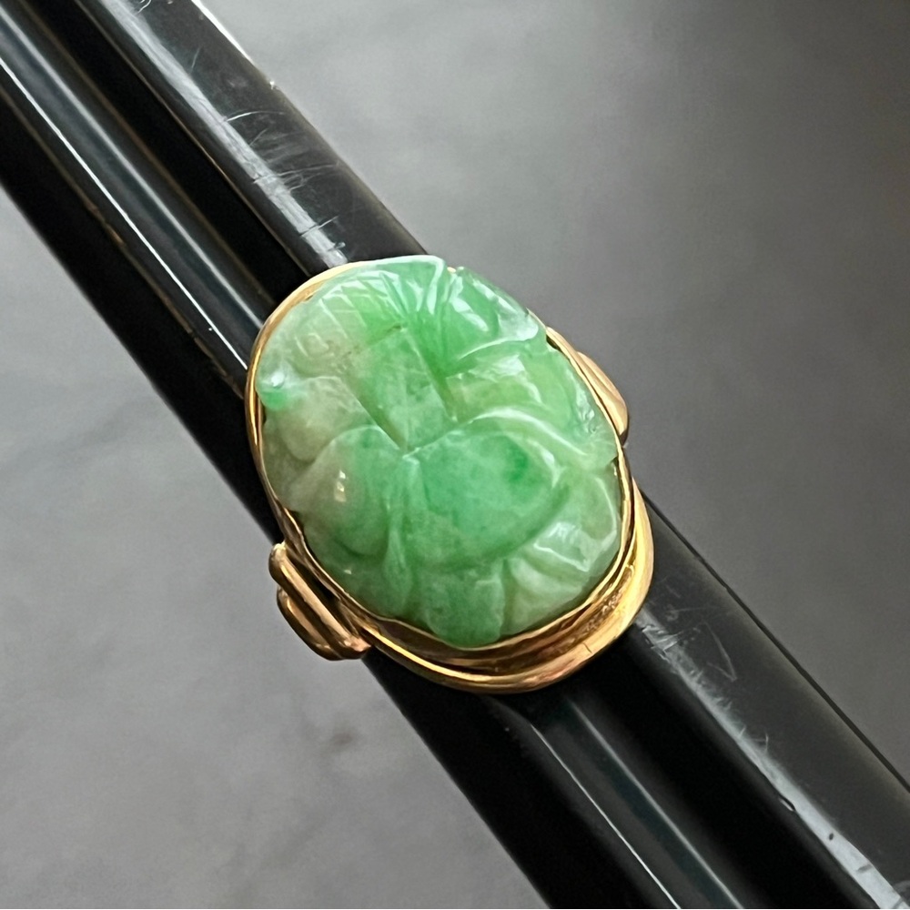 14k solid Gold and carved Jadeite Cocktail Ring